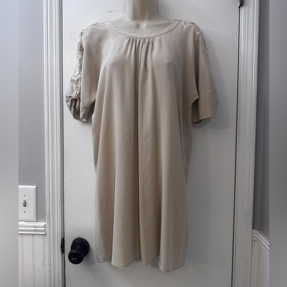 Massimo Dutti Women’s 38/ US 4 Silk Dress Beige Lace Appliqué Sleeves Boho Chic - Picture 2 of 11